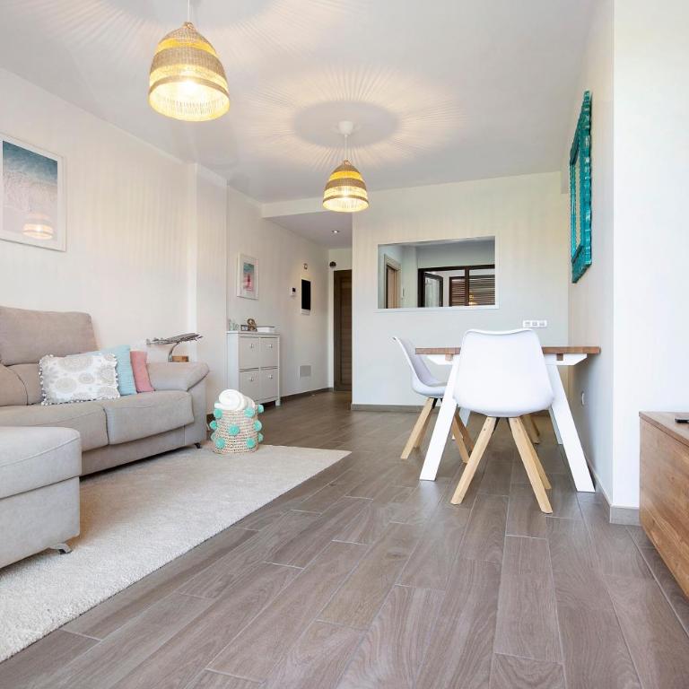 Nice view apartment - Two-Bedroom Deluxe Apartment with Balcony - 7
