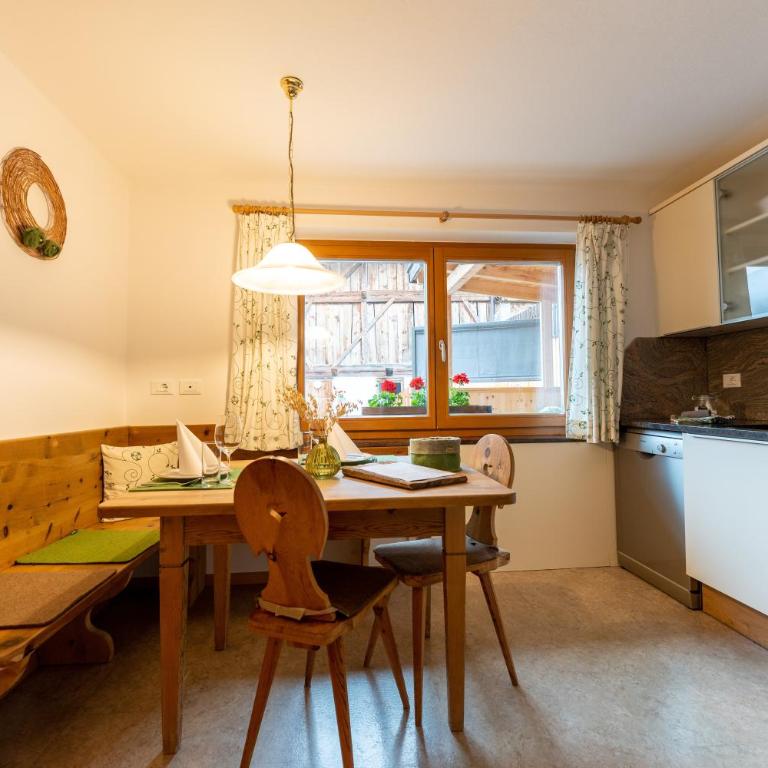 Panorama Apartment Raffeinhof - Two-Bedroom Deluxe Apartment with Garden View - 5