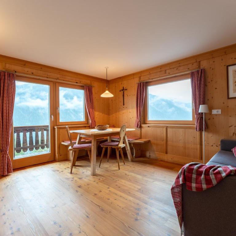 Panorama Apartment Raffeinhof - Two-Bedroom Deluxe Apartment with Garden View - 3