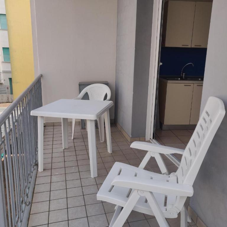 Villa Nicole - Appartamento Premium con 3 Camere da Letto e Balcone - 7