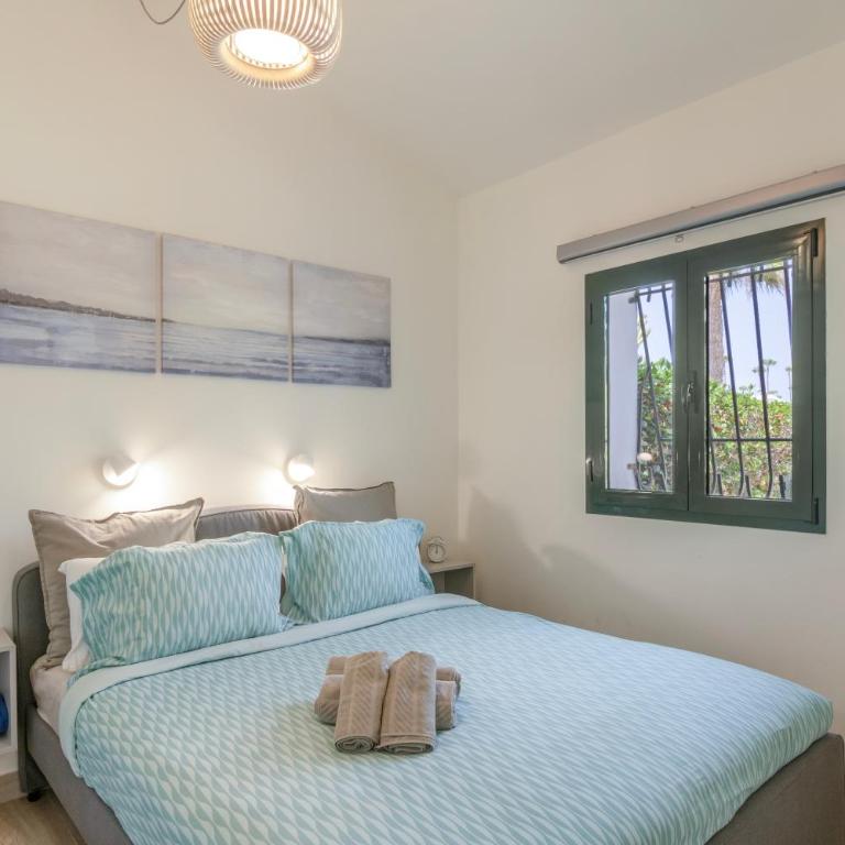 Beautiful Bungalow Maspalomas Lago - Two-Bedroom Deluxe Apartment with Garden View - 9