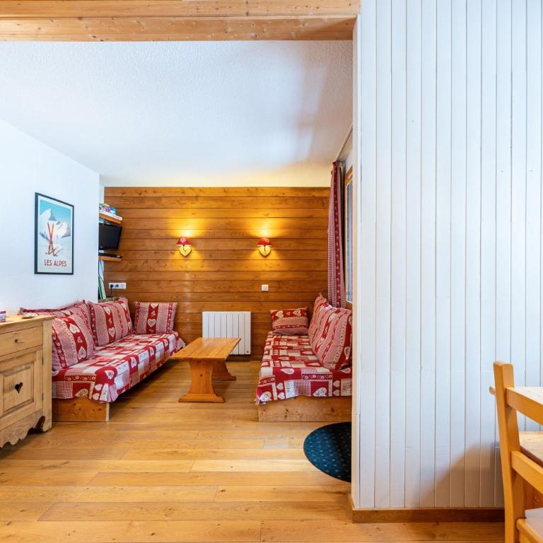 Lauziere dessus 50 - Two-Bedroom Deluxe Apartment with Balcony - 11