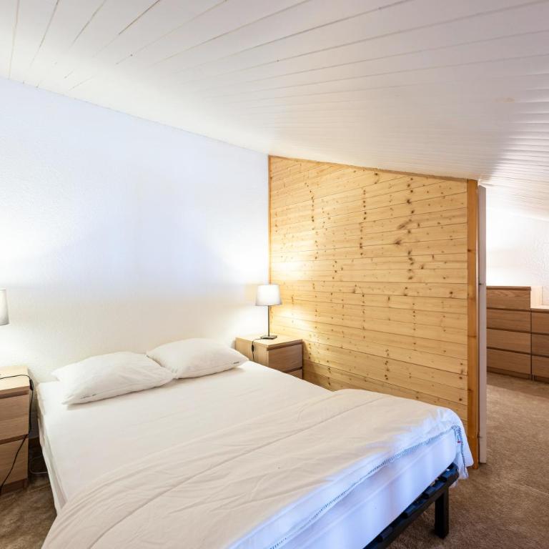 Lauziere dessus 50 - Two-Bedroom Deluxe Apartment with Balcony - 13