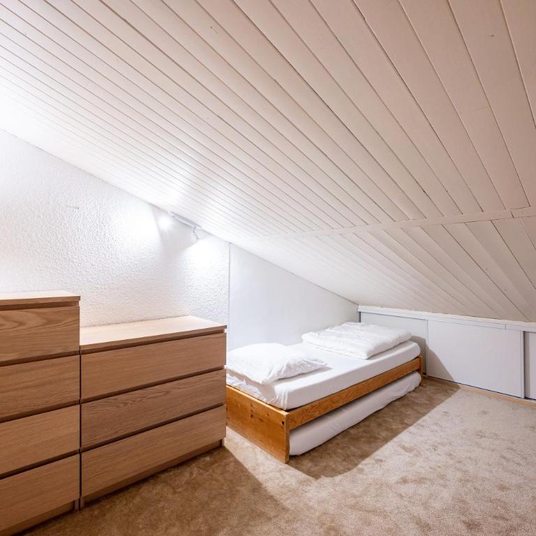 Lauziere dessus 50 - Two-Bedroom Deluxe Apartment with Balcony - 15