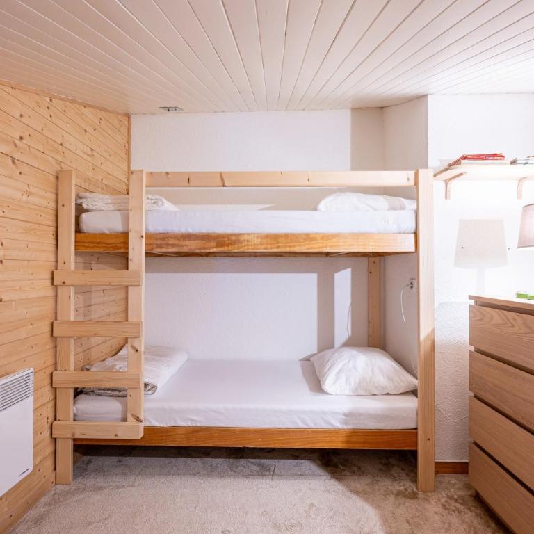 Lauziere dessus 50 - Two-Bedroom Deluxe Apartment with Balcony - 17