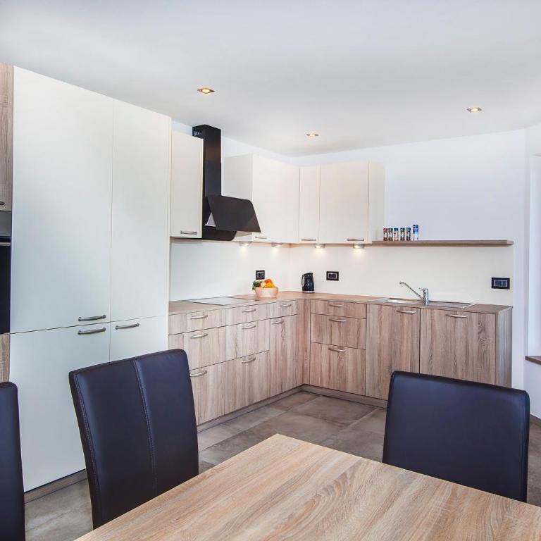 Avea App 2 - Deluxe-Apartment mit 2 Schlafzimmern und Gartenblick - 7