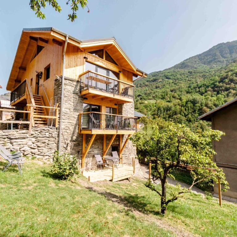 Chalet Agréable 3 étoiles app 4 - Superior Apartment mit Balkon - 1
