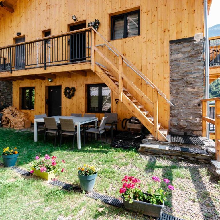 Chalet Agréable 3 étoiles app 4 - Superior Apartment mit Balkon - 2