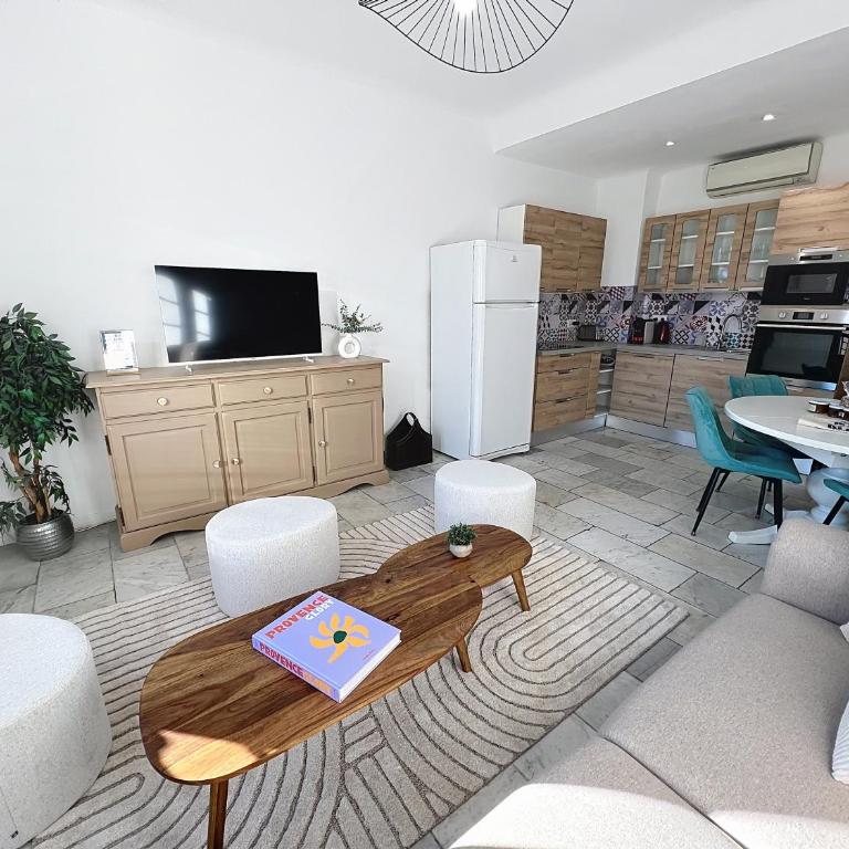 Cannes 3 BR 3 bath close to Palais & Croisette by Olam Properties - Appartement 3 Chambres - 2
