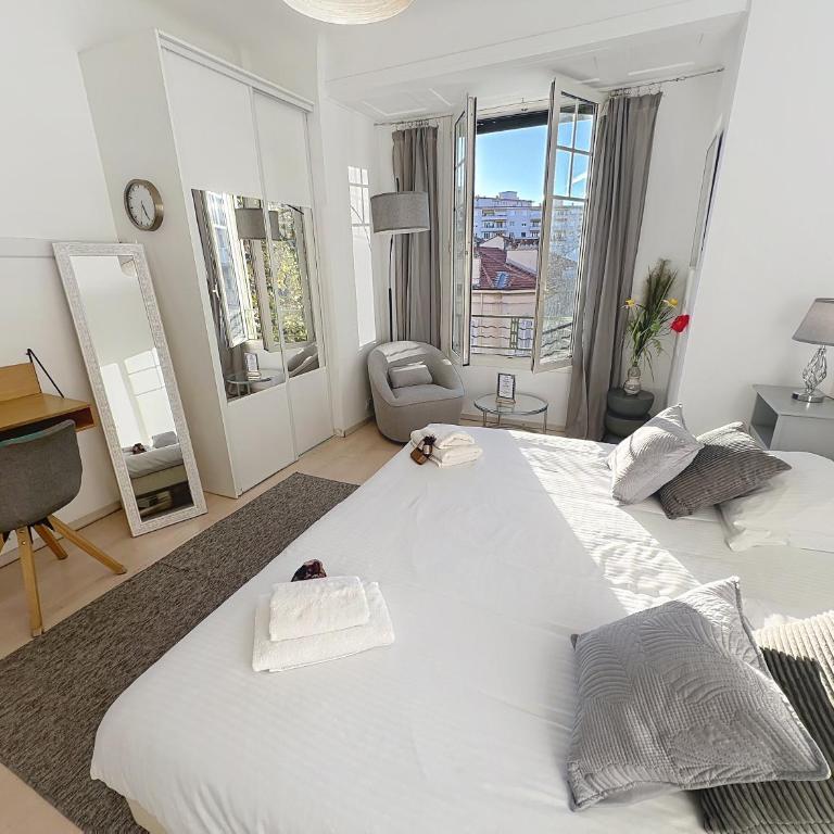 Cannes 3 BR 3 bath close to Palais & Croisette by Olam Properties - Appartement 3 Chambres - 12