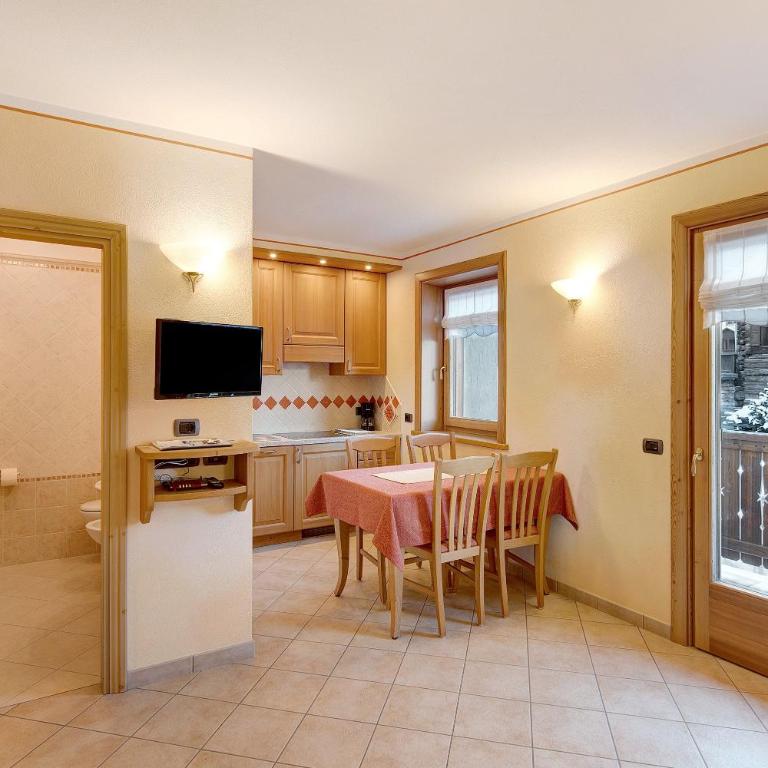 Baita Pemont - Appartamento Deluxe con 2 Camere da Letto e Balcone - 4