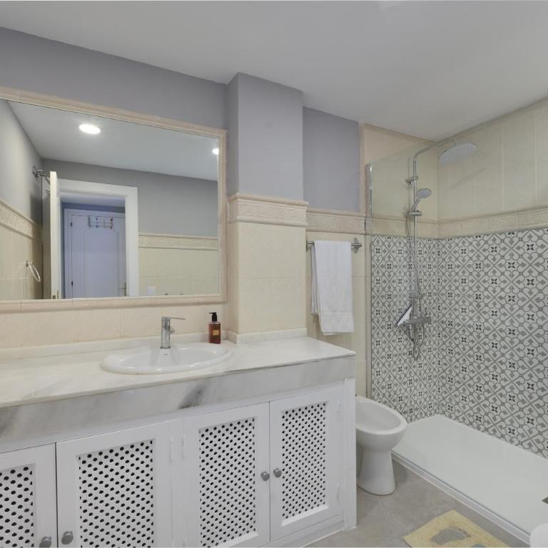 Fantastic beachfront apartment - Apartamento Premium de 3 dormitorios con balcón - 12