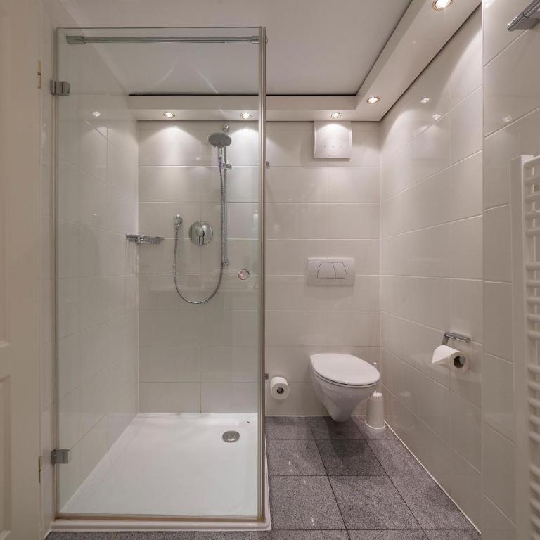 Ferienwohnungen Hensler - Deluxe Apartment mit Balkon und 2 Schlafzimmern - 10