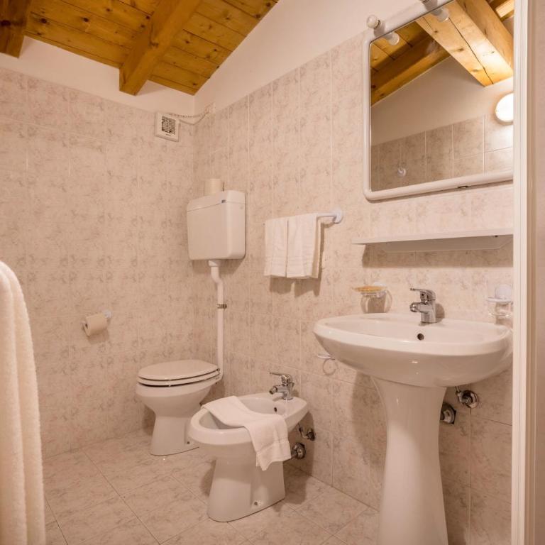 Agriturismo Val d' Egoi 1 - Appartamento Deluxe con 2 Camere da Letto e Vista Giardino - 22