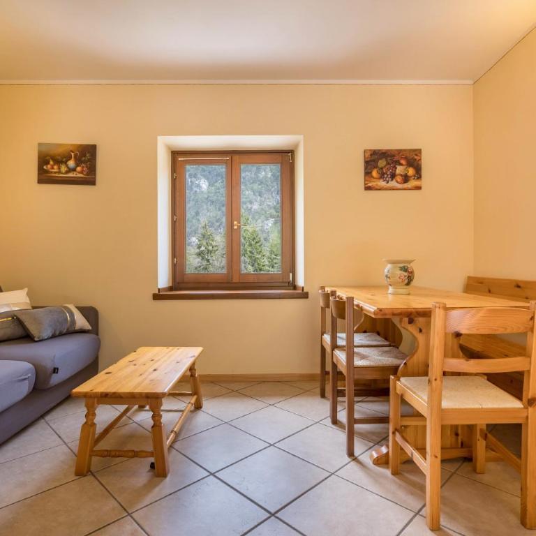 Agriturismo Val d' Egoi 1 - Appartamento Deluxe con 2 Camere da Letto e Vista Giardino - 12