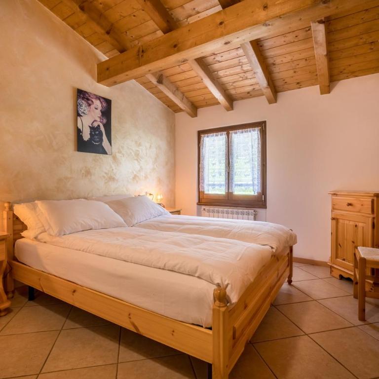 Agriturismo Val d' Egoi 1 - Appartamento Deluxe con 2 Camere da Letto e Vista Giardino - 4