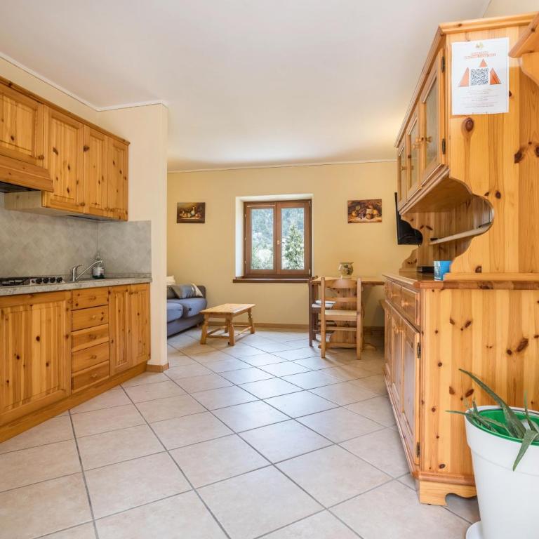 Agriturismo Val d' Egoi 1 - Appartamento Deluxe con 2 Camere da Letto e Vista Giardino - 10