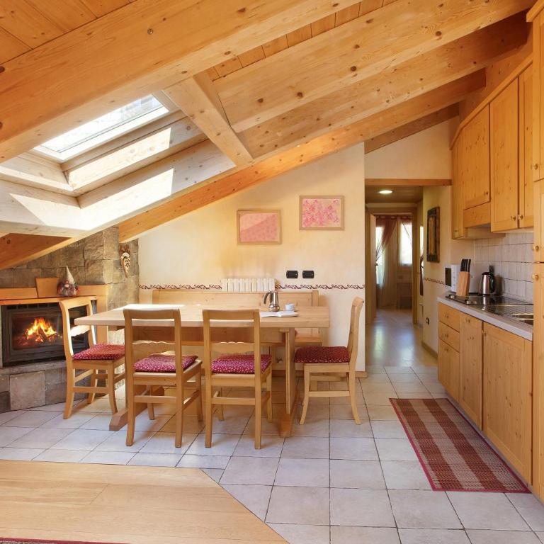 Baita dei ski app 6 - Appartamento Deluxe con 2 Camere da Letto e Vista Giardino - 4