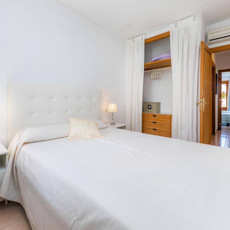Can Miquel - Three-Bedroom House - 15