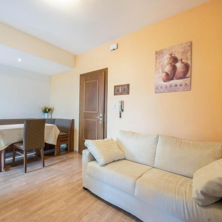Residence Kronstein - Fewo 2 - Appartement 1 Chambre Supérieur avec Balcon - 1