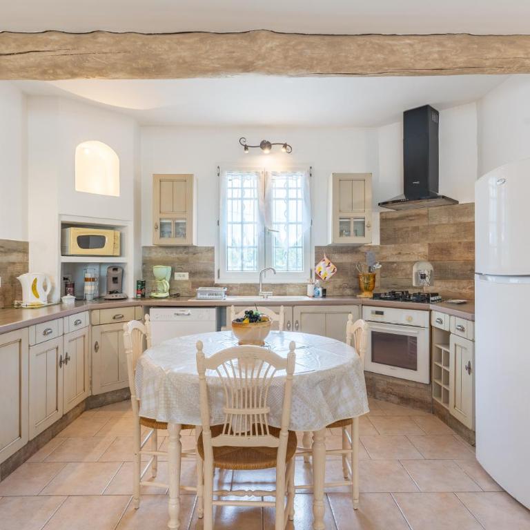 Mas Provençal - Maison 3 Chambres - 11