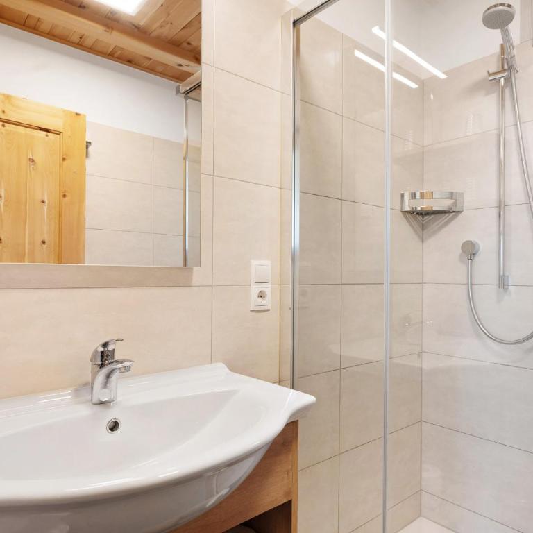 Almhaus Morgenrast - Superior Apartment mit Balkon - 26