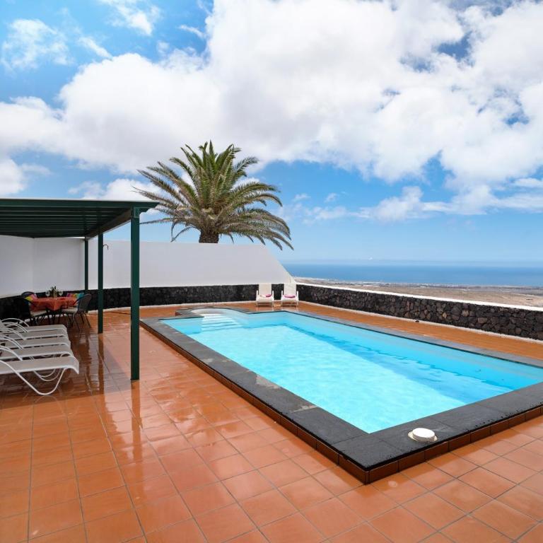La Vega de Lanzarote 3 - Apartamento Deluxe de 2 dormitorios con vistas al mar - 1