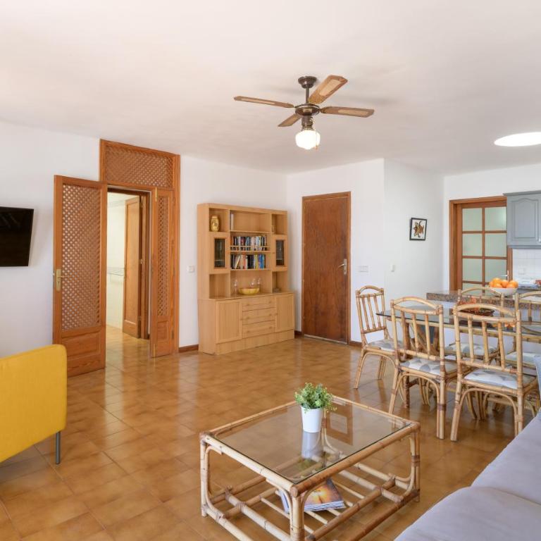 Puerto Chico 7 - Two-Bedroom Deluxe Apartment with Ocean View - 19
