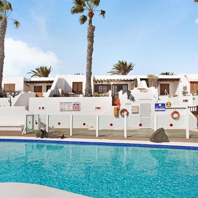 Puerto Chico 7 - Two-Bedroom Deluxe Apartment with Ocean View - 16