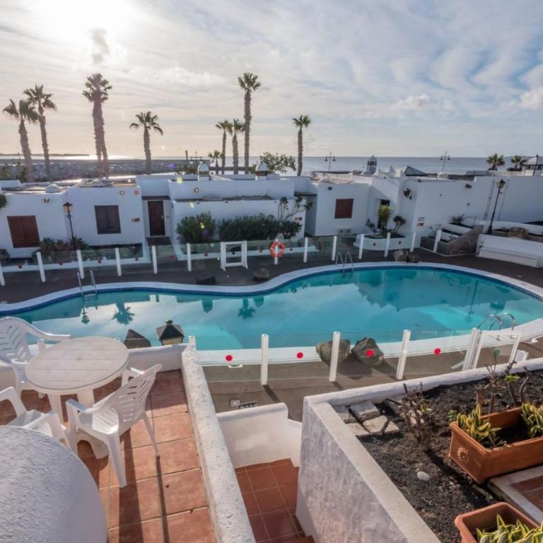 Puerto Chico 7 - Two-Bedroom Deluxe Apartment with Ocean View - 1