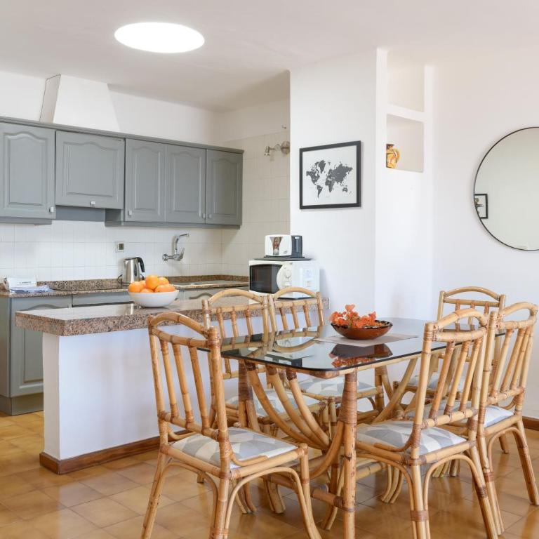 Puerto Chico 7 - Two-Bedroom Deluxe Apartment with Ocean View - 15