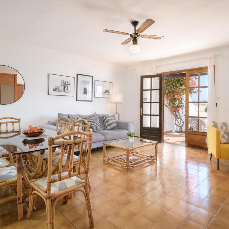 Puerto Chico 7 - Two-Bedroom Deluxe Apartment with Ocean View - 11