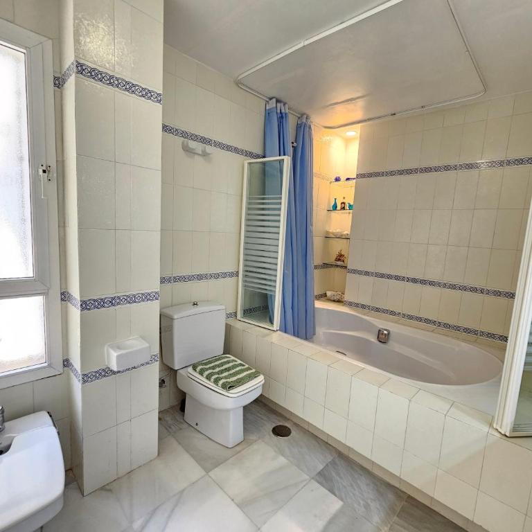 Apartamento Las Terrazas - Three-Bedroom Apartment with Water View - 22