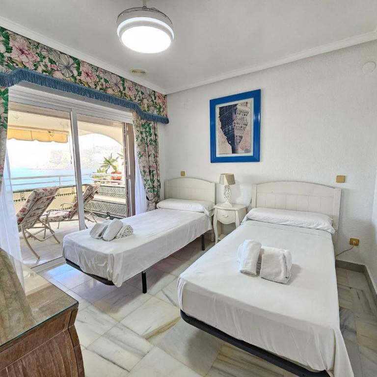 Apartamento Las Terrazas - Three-Bedroom Apartment with Water View - 12
