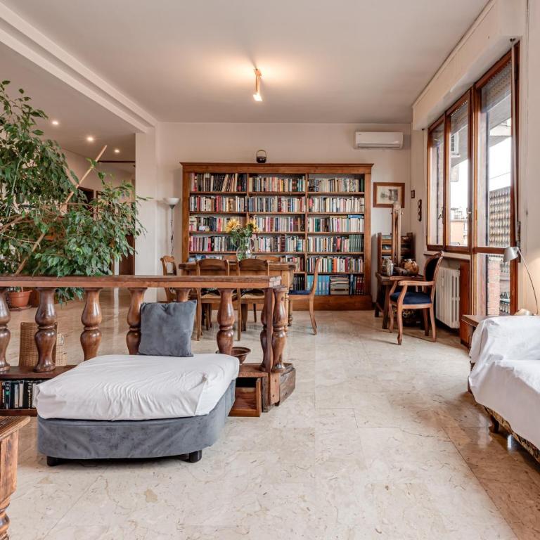 Firenze terrazza, doppio parcheggio - Two-Bedroom Deluxe Apartment with Balcony - 1