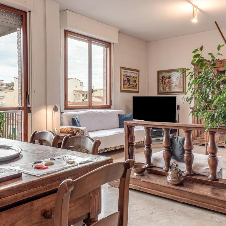 Firenze terrazza, doppio parcheggio - Two-Bedroom Deluxe Apartment with Balcony - 2