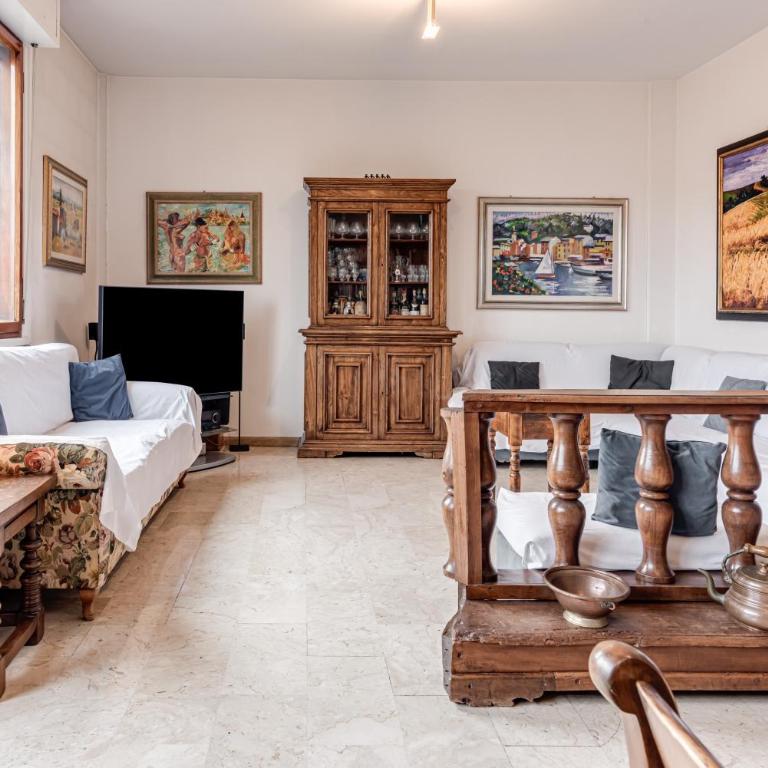 Firenze terrazza, doppio parcheggio - Two-Bedroom Deluxe Apartment with Balcony - 13
