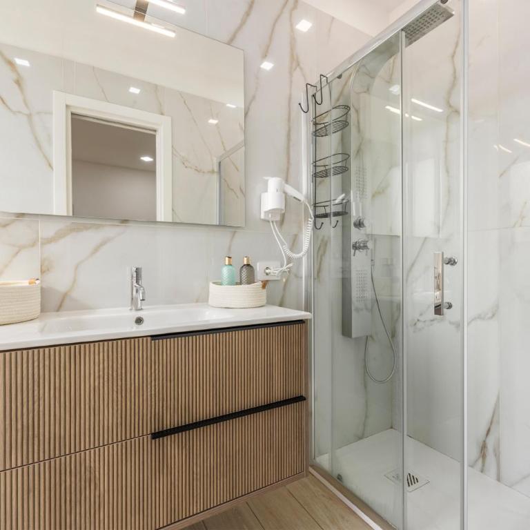 Mangano Suite Apartment - Appartamento Superior con Vista Città - 17