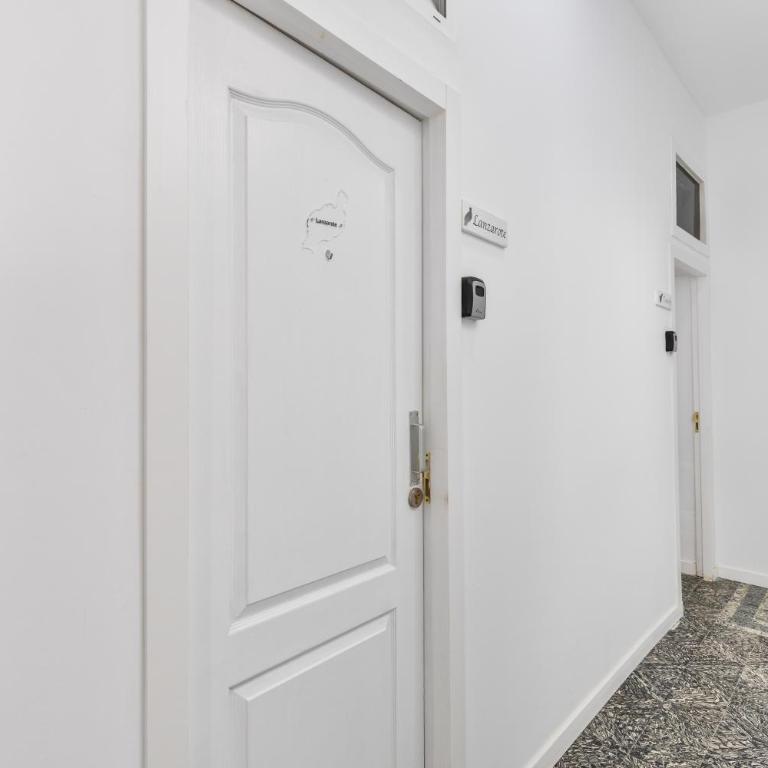 Travieso Las Palmas - Apartamento Superior con vistas a la ciudad - 13