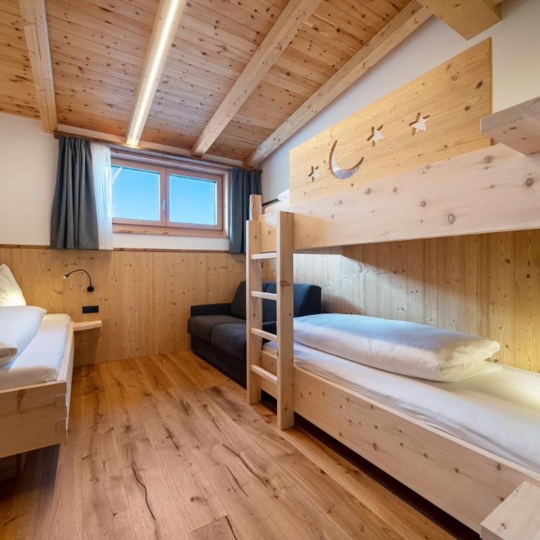 Haughof Apartement Lärchenweide - Two-Bedroom Deluxe Apartment with Garden View - 11