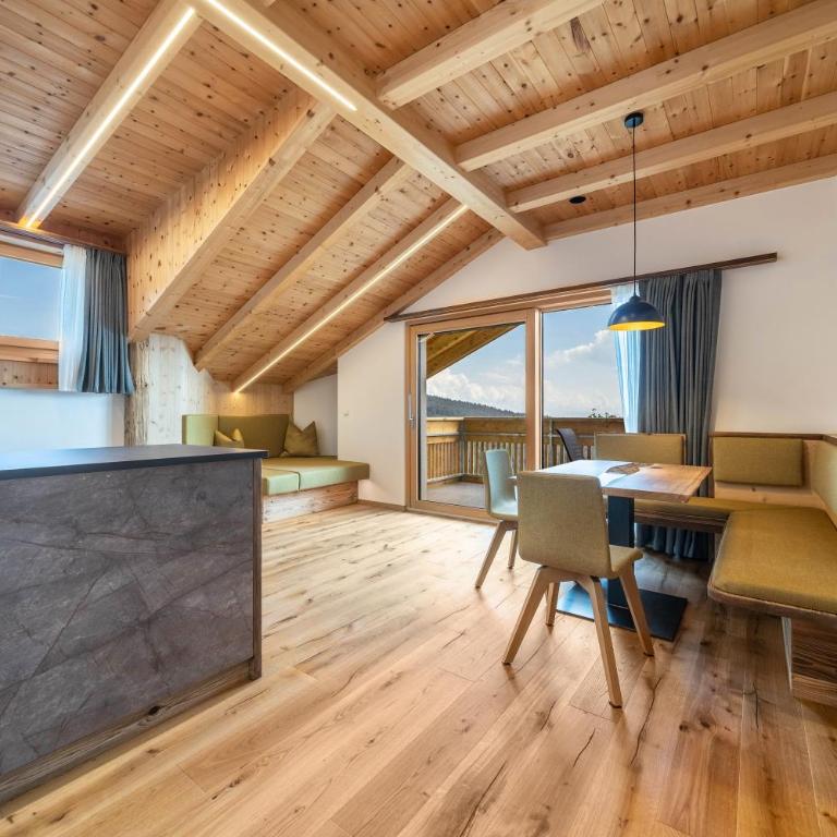 Haughof Apartement Lärchenweide - Two-Bedroom Deluxe Apartment with Garden View - 1