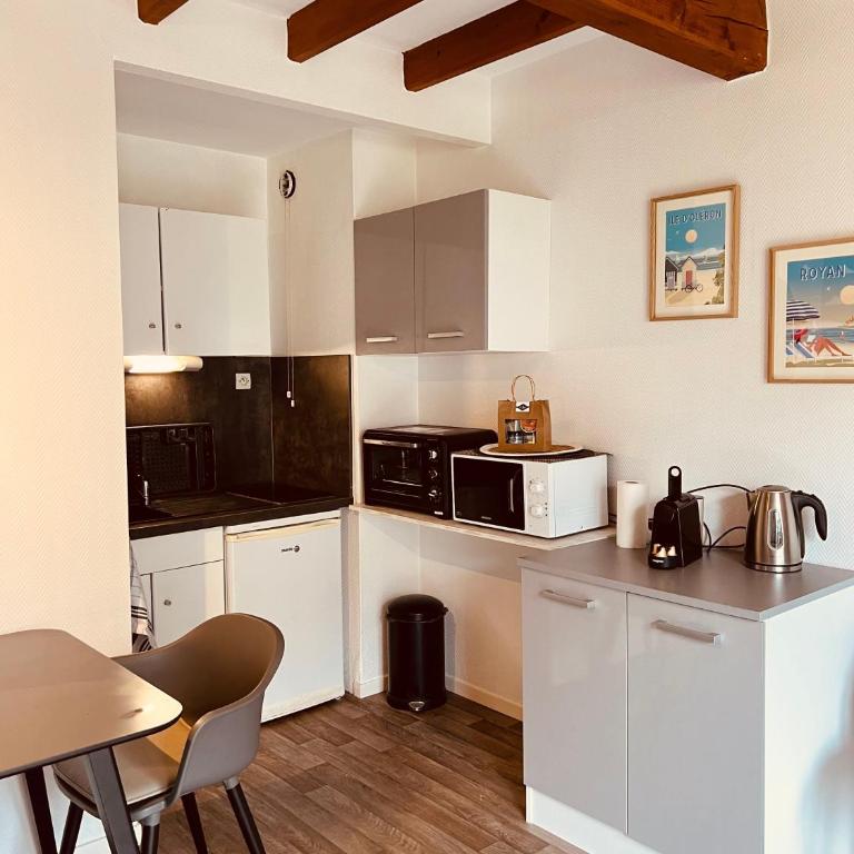 Chaleureux Et Lumineux Duplex T2 - Superior Apartment mit 1 Schlafzimmer und Balkon - 3