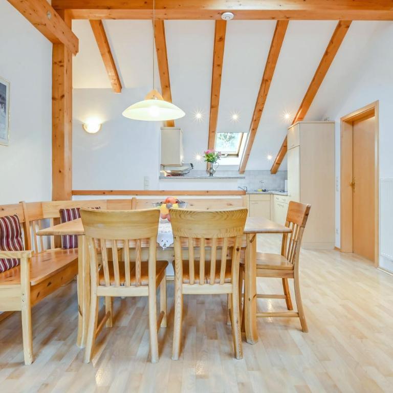 Katharinenhof Ferienwohnung Zugspitze (5) - Deluxe Apartment mit Balkon und 2 Schlafzimmern - 6