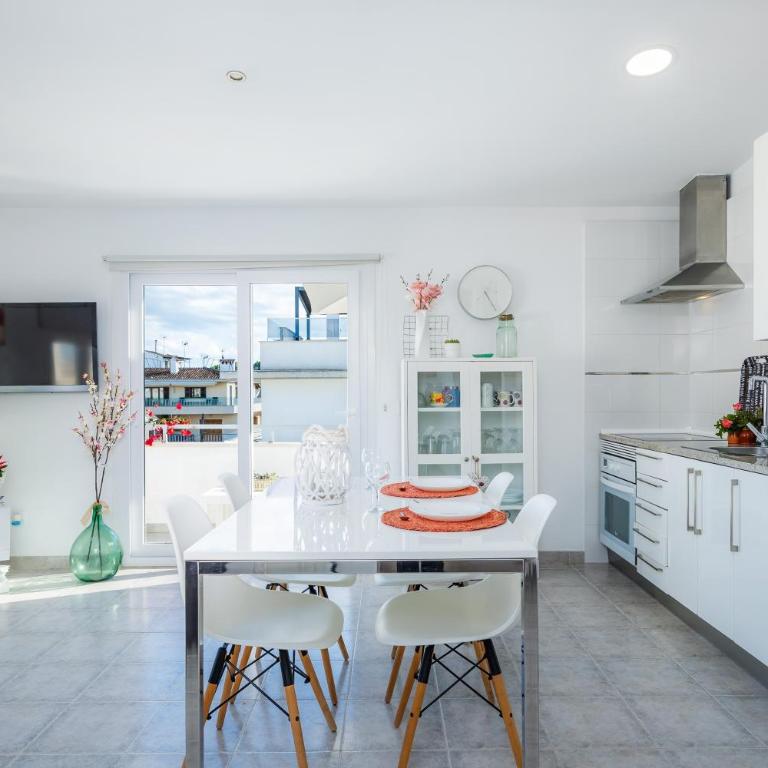 Can Picafort Sea Breeze - Two-Bedroom Deluxe Apartment with Ocean View - 9