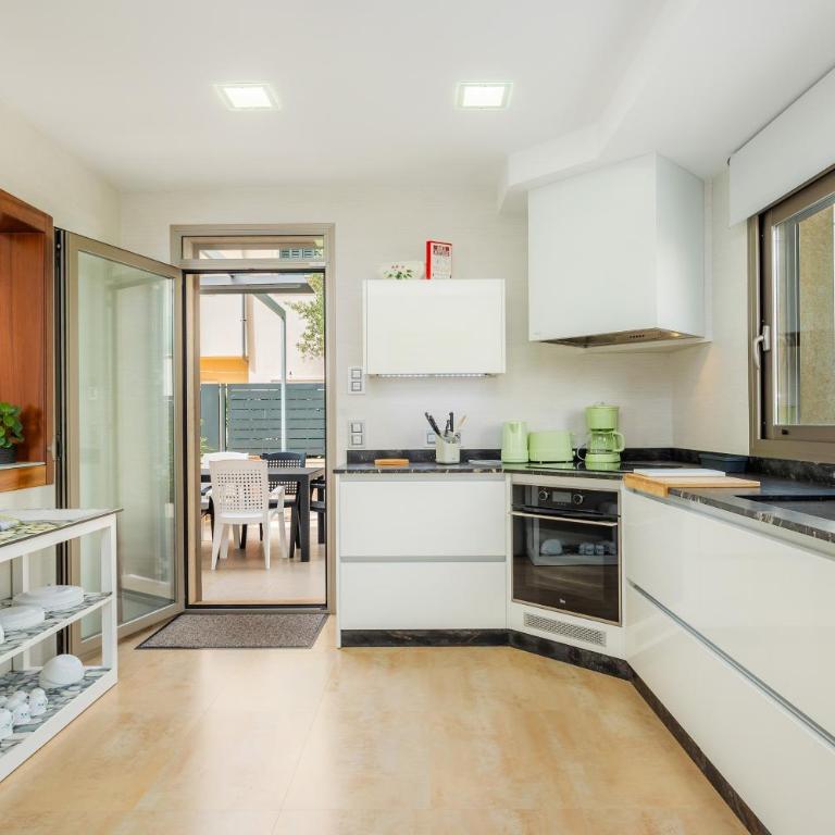 Casa Juan - Three-Bedroom House - 12
