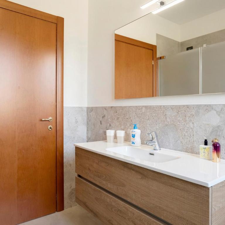 Katy Lake Rosmarino - Appartamento Deluxe con 2 Camere da Letto e Vista Giardino - 25