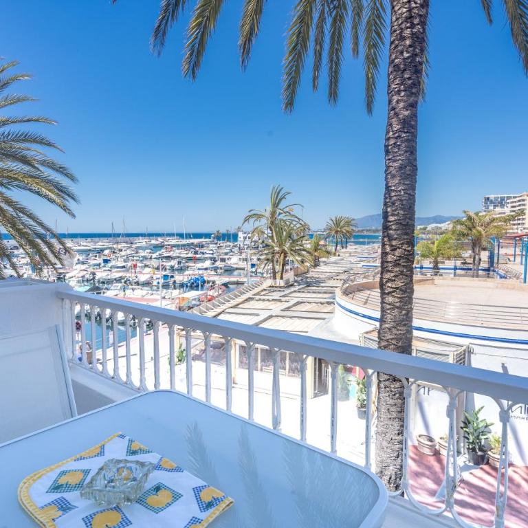 Comfortable Yacht Club Apartment - Apartamento Superior de 1 dormitorio con balcón - 1