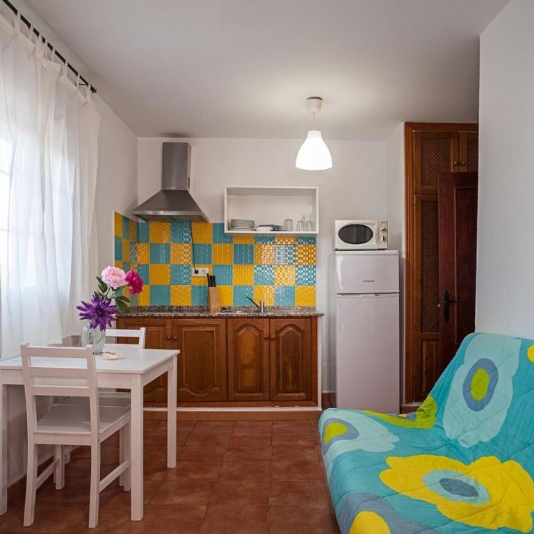 Villa Mayo con piscina privada - Apartamento Superior con balcón - 16