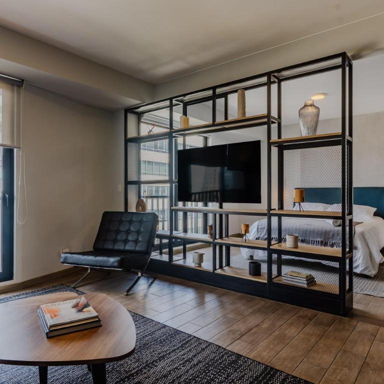 Luxury 2BR in Miraflores near Malecón with parking - Vacation Home - 37
