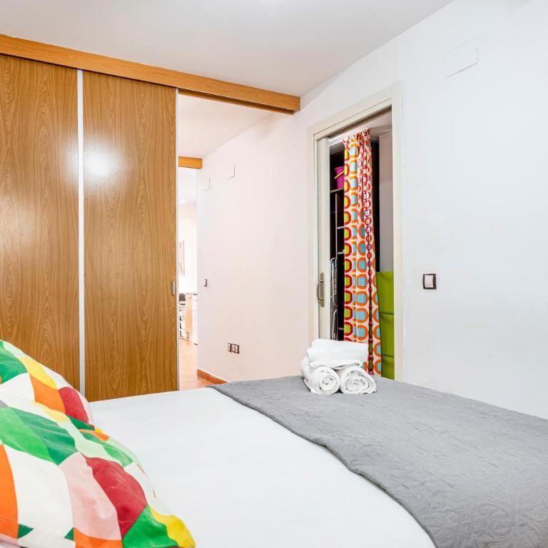 Torres De Quart Tu Casa - Two-Bedroom Deluxe Apartment with Balcony - 11